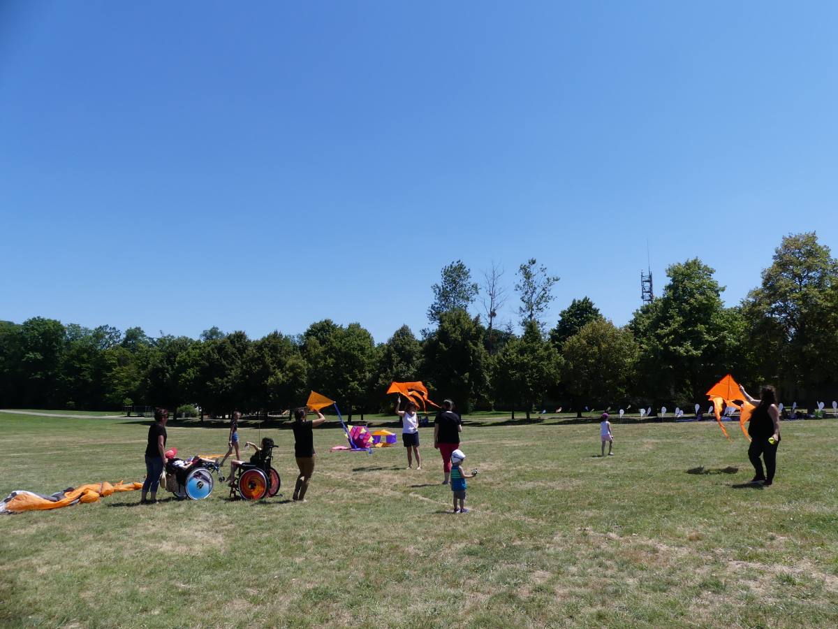 06 Beau Du Ciel animation journee famille cerf volant 12 loading file