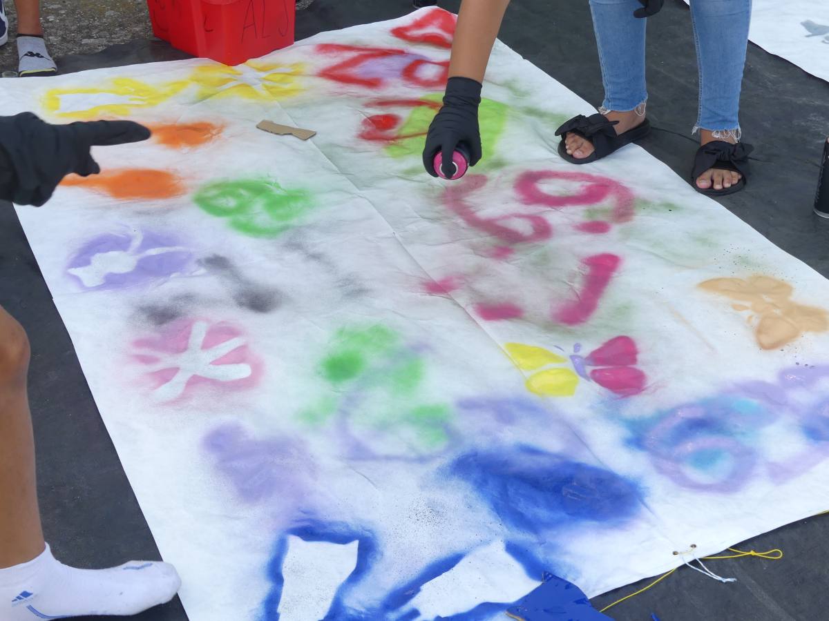 23 Beau Du Ciel animation Stage fabrication cerf volant 06 loading file