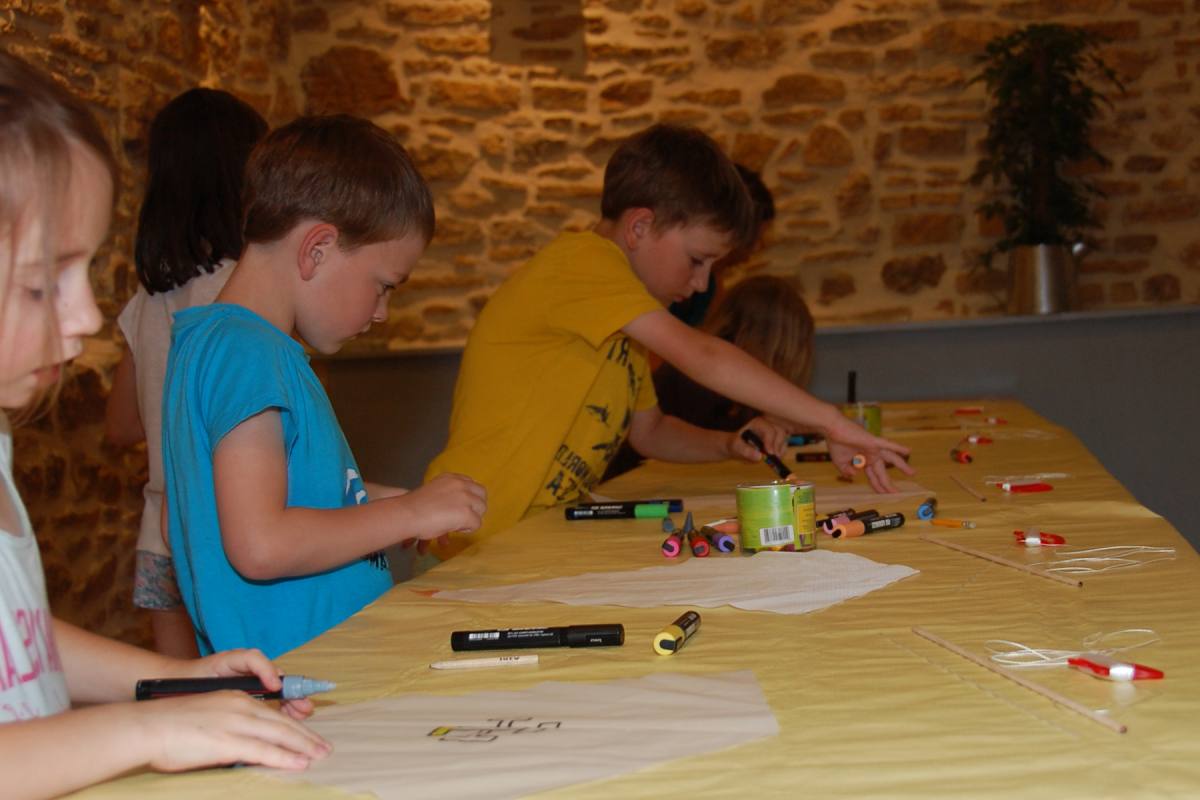 30 Beau Du Ciel animation Stand cerf volant 04 loading file